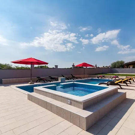 Luxury Hedone With Pool & Whirpool In Near The