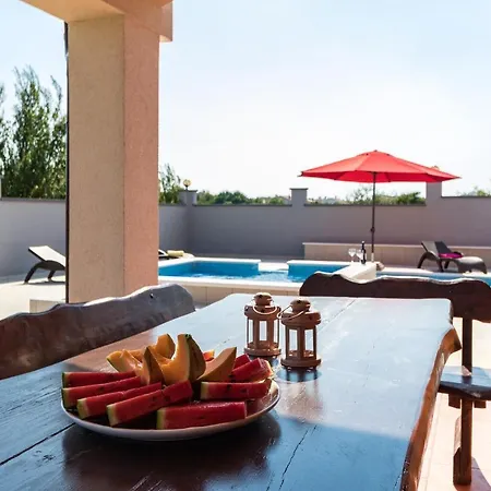 Luxury Hedone With Pool & Whirpool In Near The וילה