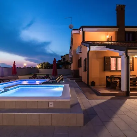 Luxury Hedone With Pool & Whirpool In Near The