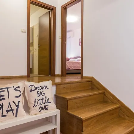 Luxury Hedone With Pool & Whirpool In Near The Villa Pola