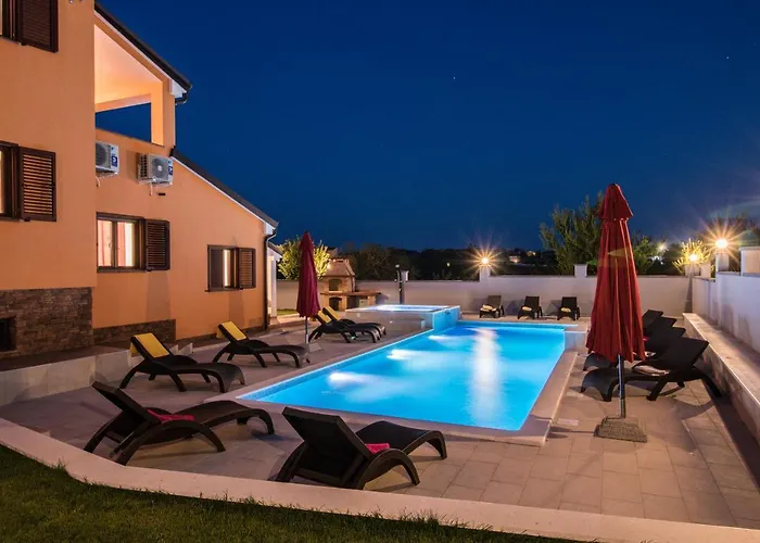 Luxury Hedone With Pool & Whirpool In Near The Willa Pula
