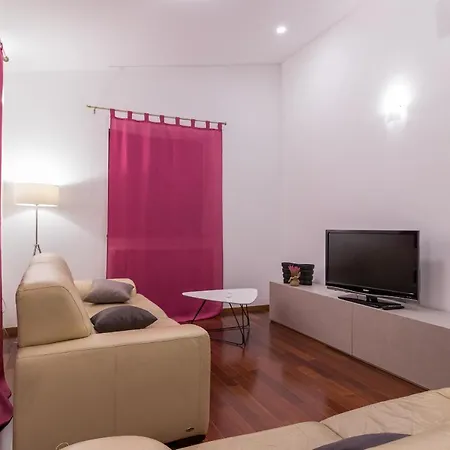 Luxury Hedone With Pool & Whirpool In Near The * פולה