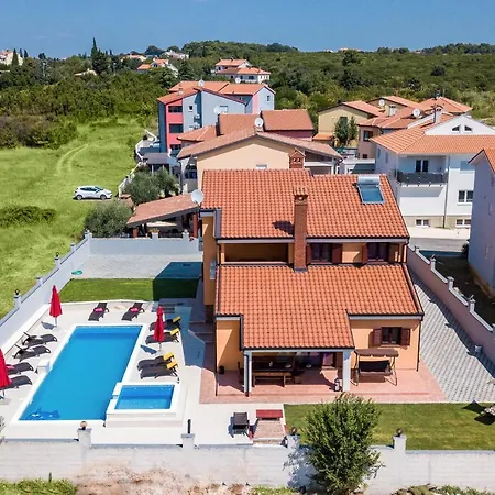 Villa Luxury Hedone With Pool & Whirpool In Near The *
