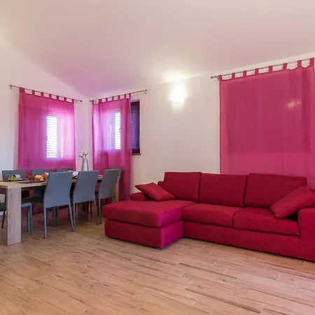 Luxury Hedone With Pool & Whirpool In Near The * Pula