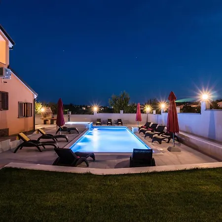 Luxury Hedone With Pool & Whirpool In Near The 빌라 *