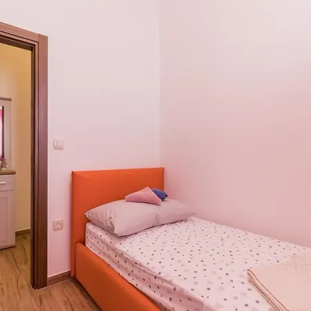 Luxury Hedone With Pool & Whirpool In Near The *