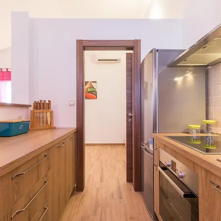 Luxury Hedone With Pool & Whirpool In Near The 빌라