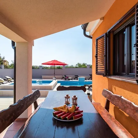 Luxury Hedone With Pool & Whirpool In Near The Villa