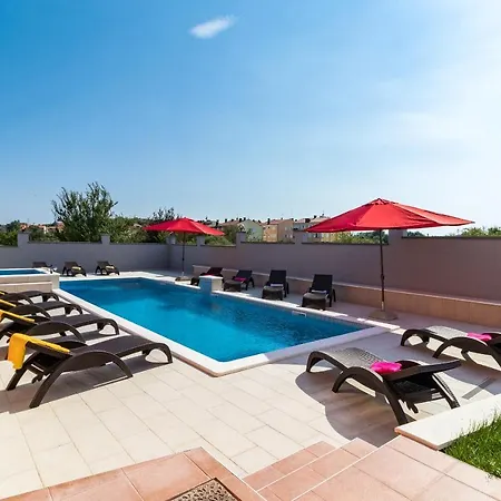 빌라 Luxury Hedone With Pool & Whirpool In Near The *