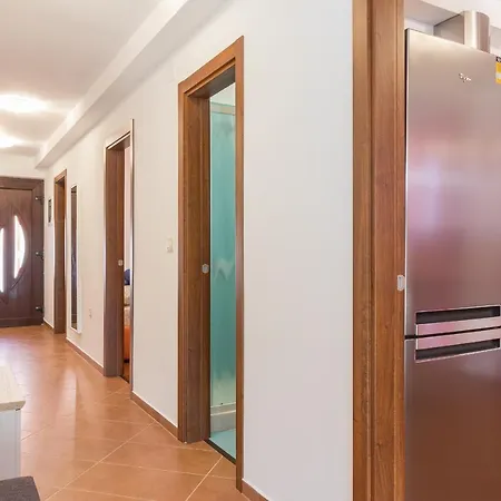 Luxury Hedone With Pool & Whirpool In Near The Pula