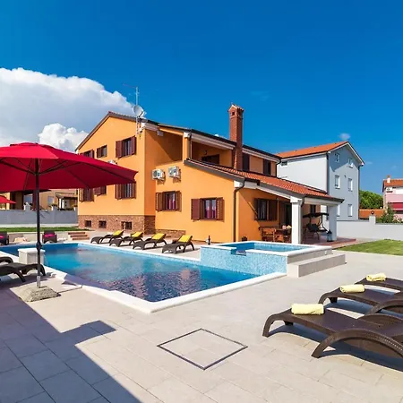וילה Luxury Hedone With Pool & Whirpool In Near The פולה