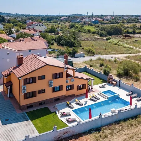 Luxury Hedone With Pool & Whirpool In Near The