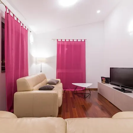 Luxury Hedone With Pool & Whirpool In Near The * Pula