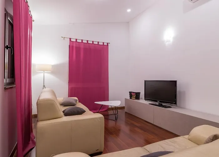 Luxury Hedone With Pool & Whirpool In Near The * פולה