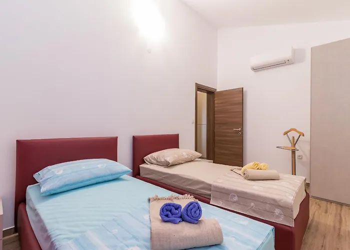 Luxury Hedone With Pool & Whirpool In Near The Vila Pula