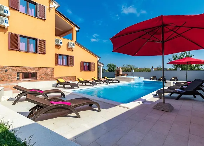 Luxury Hedone With Pool & Whirpool In Near The