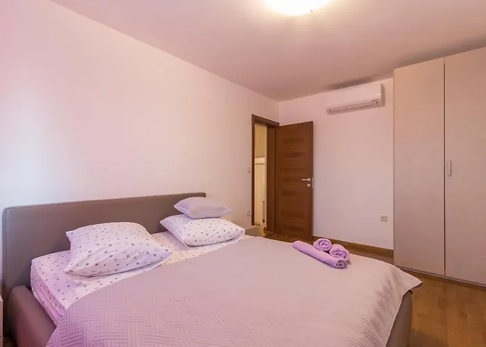 Luxury Hedone With Pool & Whirpool In Near The וילה