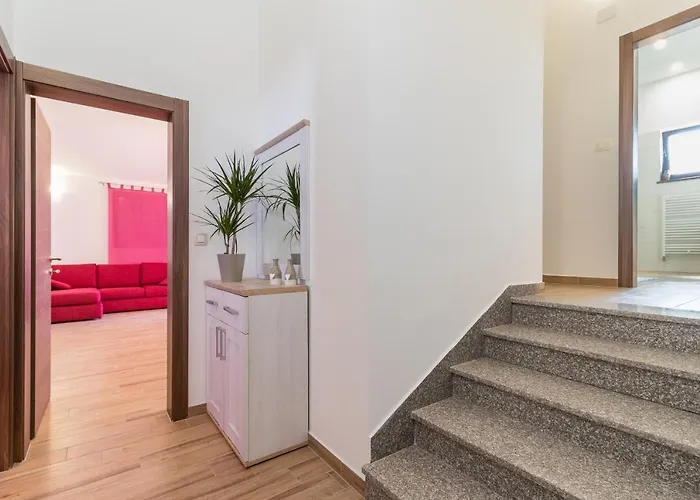 Vila Luxury Hedone With Pool & Whirpool In Near The Pula