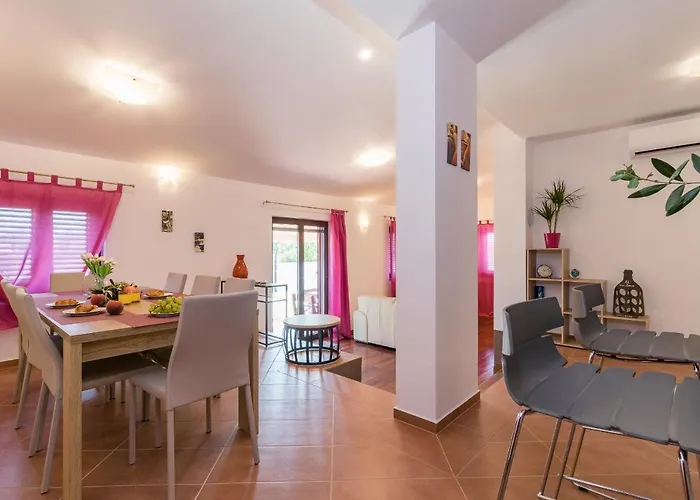 Luxury Hedone With Pool & Whirpool In Near The Vila *