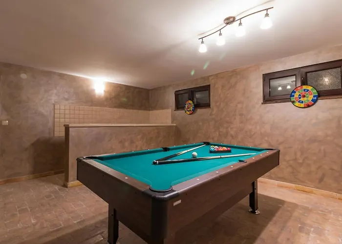 Luxury Hedone With Pool & Whirpool In Near The
