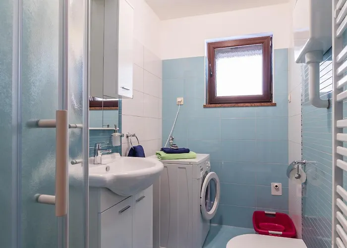 Luxury Hedone With Pool & Whirpool In Near The Пула